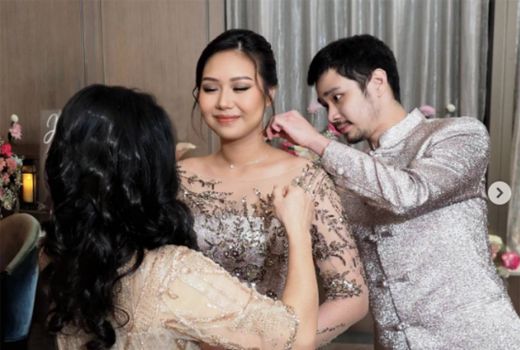 Makna Lamaran Tingjing yang Digelar Jess No Limit & Sisca Kohl - GenPI.co