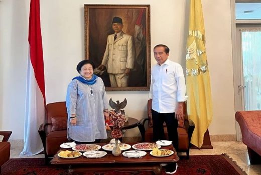 Isu Jokowi Jadi Ketum PDIP, Ganjar: Awas Ada Penumpang Gelap - GenPI.co
