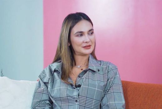 Curhat Soal Mantan, Luna Maya Mengaku Terlalu Cinta - GenPI.co
