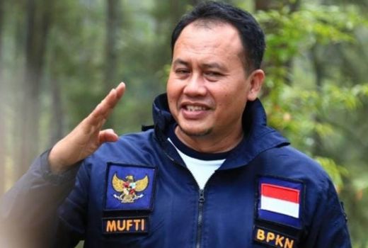 WhatsApp Down, Waka BPKN Mufti Mubarok: Harus Ganti Rugi - GenPI.co