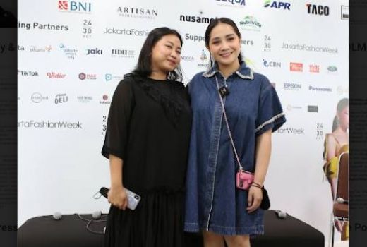 Intip Koleksi Paradiso, Outfit Nagita Slavina yang Nyaman Untuk Liburan - GenPI.co