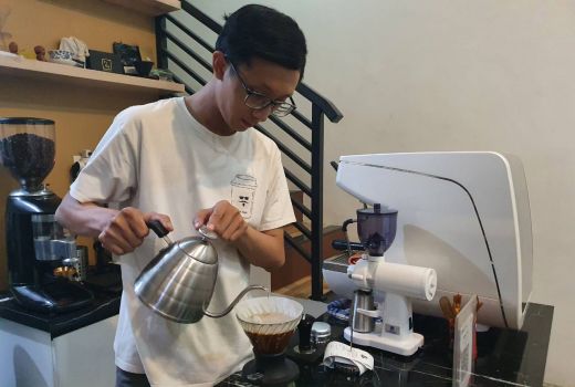 Tak Hanya Sukses Bangun Usaha, Arifin Juga Bawa Misi Kesehatan Buat Pencinta Kopi - GenPI.co
