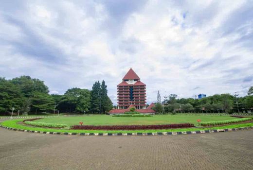 10 Universitas Terbaik di Indonesia versi QS AUR 2023, UI Kalahkan UGM - GenPI.co