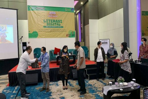 Literasi Digital Mendorong ASN Meningkatkan Kualitas Pelayanan Publik - GenPI.co