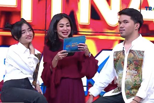 Thariq Halilintar Sebut Fuji Lebih Bucin Kalau di Belakang Kamera - GenPI.co