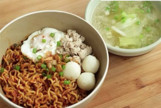Bosan Makan Mi Instan Biasa, Yuk Cobain Resep Indomie Chili Oil! - GenPI.co