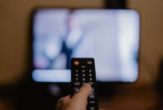 Kebanyakan Nonton TV, Anak ini Diberi Hukuman Ekstrem dari Orang Tua - GenPI.co