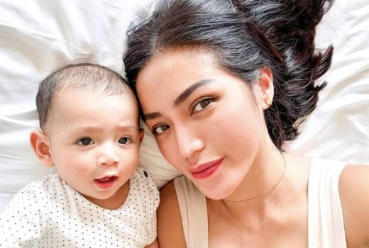 Anak Jessica Iskandar Jatuh Sakit, Mohon Doanya - GenPI.co
