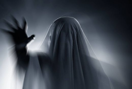 Kisah Horor di Indekos: Wajah Penuh Darah di Balik Jendela - GenPI.co