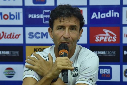 Teja Paku Alam Bikin Persib Bandung Kalah, Luis Milla Buka-bukaan - GenPI.co
