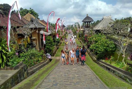 Pariwisata Bali Bangkit! 403 Ribu Wisatawan Datangi Desa Penglipuran - GenPI.co