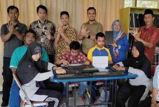 Junjung Keberagaman, PT Telkom Berbagi Aplikasi I-CHAT untuk Penyandang Tunarungu - GenPI.co