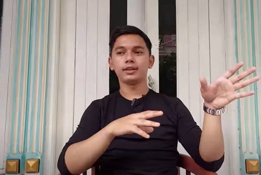 Ganteng dan Sukses! Andi Beli Rumah dan Mobil dari Jualan Gorengan - GenPI.co