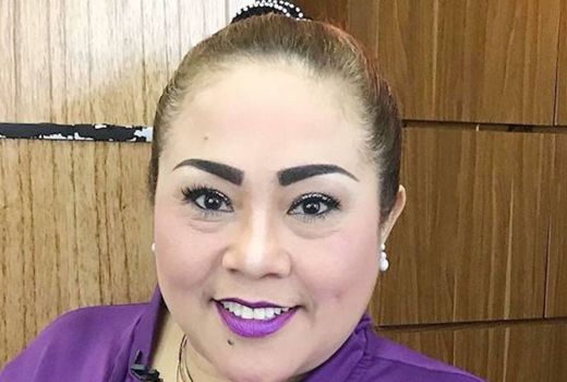 Nunung Srimulat Langsung Kerja Setelah Operasi Katarak Demi Biaya Kuliah Anak - GenPI.co