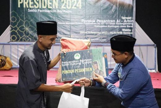 Aksi Mulia Santri Dukung Ganjar, Beri Bantuan Pembangunan Masjid - GenPI.co