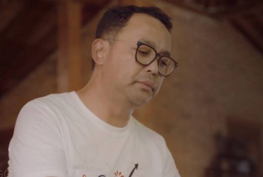 Rilis Lagu Rambut Putih untuk Dukung Ganjar Pranowo, Pulung Agustanto Ajak Masyarakat Tidak Asal Pilih Capres - GenPI.co