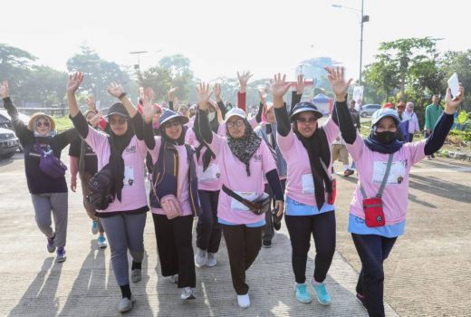 Hidup Sehat, Ganjar Muda Padjadjaran Ajak Warga Bandung Olahraga Pagi - GenPI.co
