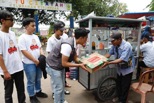Bantu UMKM Bogor, Orang Muda Ganjar Beri Kompor Gas dan Cek Kesehatan Gratis - GenPI.co