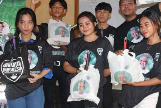 Bantuan Kowarteg Dukung Ganjar Bikin Ibu-ibu Prasejahtera Semringah - GenPI.co