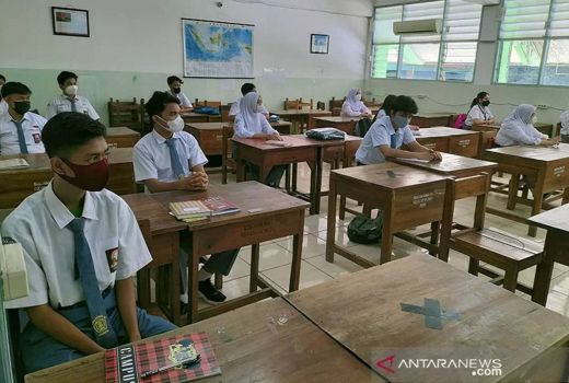 Viral Pemprov NTT Tetapkan Sekolah Jam 5 Pagi, DPRD Kaget - GenPI.co