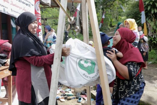 Cegah Stunting, Ganjar Milenial Center Gelar Cek Kesehatan dan Gizi Bayi - GenPI.co