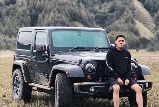Fenomena Pejabat Flexing Mobil Mewah, Pengamat: Pencitraan Diri! - GenPI.co