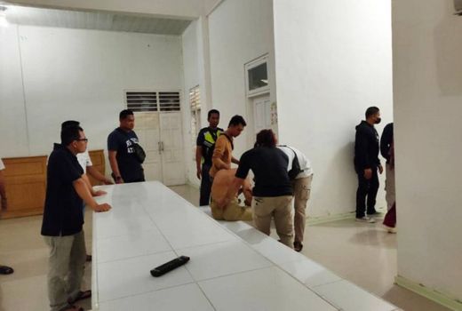 Bikin Keributan, Turis Prancis Ditangkap Polres Simeulue Aceh - GenPI.co