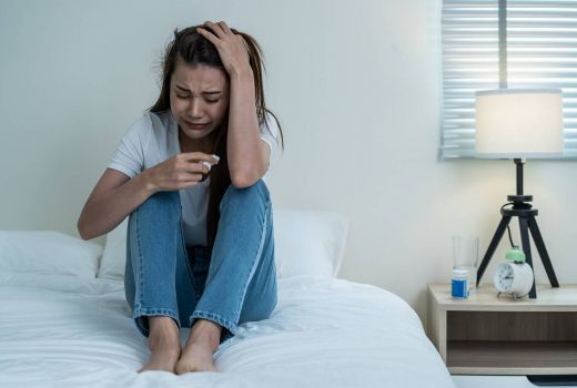 Tanda Pernikahan Mulai Menyiksa Batin, Bikin Kamu Tertekan - GenPI.co