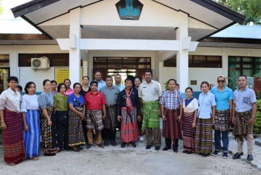 Siswa SD dan SMP di Kota Kupang NTT Wajib Memakai Bahasa Inggris - GenPI.co