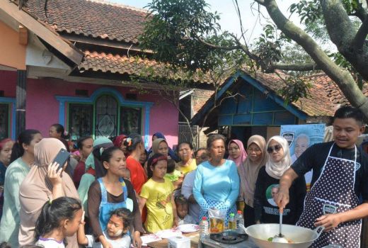 Bagi Tips Menu Warteg, Kowarteg Indonesia Ajarkan Memasak Tahu Mustofa - GenPI.co