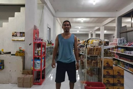 Mantan Guru Honorer Buka Kios Sembako, Modal Rp 100 Ribu, Omzet Rp 300 Juta - GenPI.co