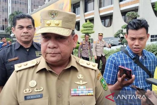 Istri Suka Pamer Harta, Sekda Provinsi Riau Dapat Teguran dari Wagub - GenPI.co
