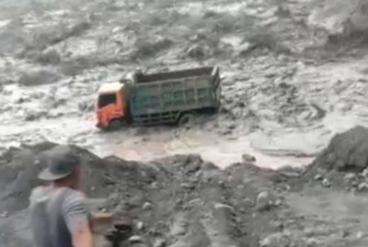 Banjir Lahar Dingin Gunung Semeru Berdampak pada 2 Desa di Lumajang - GenPI.co