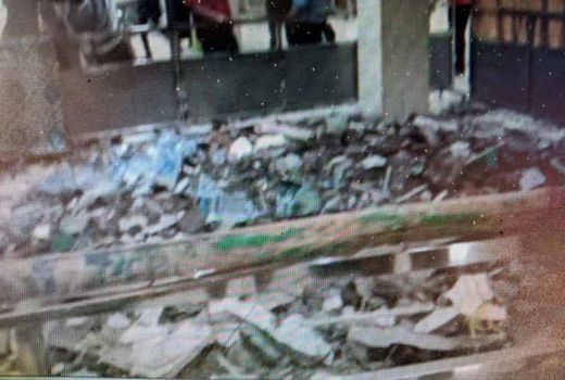 10 Orang Terluka dalam Insiden Langit-langit Masjid Tifatul Makassar Roboh - GenPI.co