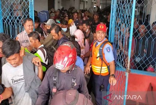 Pelabuhan Sampit Dipadati Pemudik, 532 Orang Bertolak ke Surabaya - GenPI.co