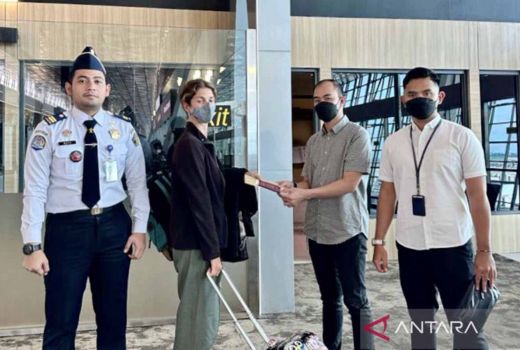 Tepergok Mengajar Tari Bali, WNA Italia Langsung Dideportasi - GenPI.co