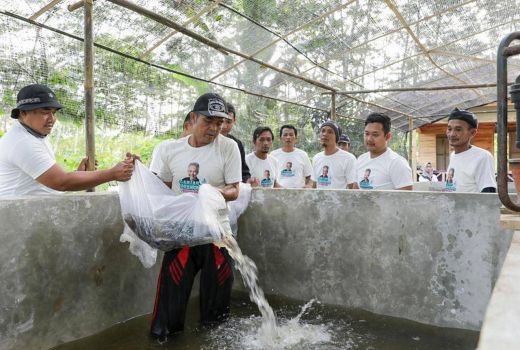 Bantu Ekonomi Warga, Nelayan Pesisir Dukung Ganjar Beri Bibit Ikan Lele - GenPI.co