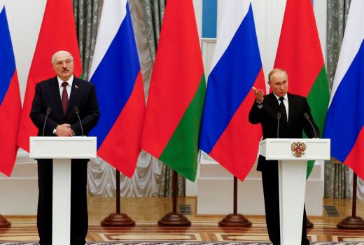 Merasa Dikhianati Barat, Belarusia Minta Bantuan ke Rusia - GenPI.co