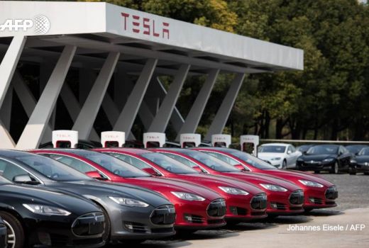 5 Hal yang Perlu Kamu Ketahui Sebelum Membeli Mobil Tesla Bekas - GenPI.co
