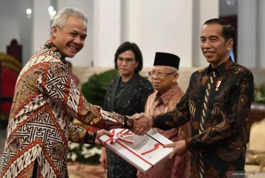 Cek Fakta: Jokowi Perintahkan Kapolri Penjarakan Ganjar Pranowo - GenPI.co