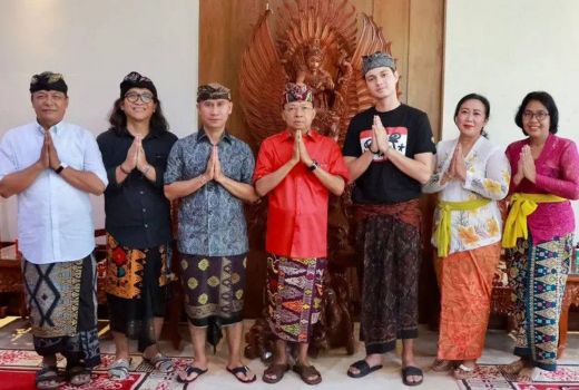 Indonesian Idol 2023: Gubernur Bali Sarankan Paul Aro Sembahyang di Pura Besakih - GenPI.co