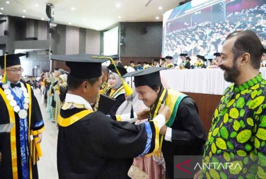 Momen Spesial, 3 Lulusan Universitas Lambung Mangkurat Raih IPK Sempurna - GenPI.co
