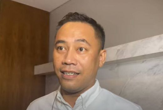 Ogah Dewi Perssik Diambil Orang Lain, Rully Serahkan Semua Gajinya - GenPI.co