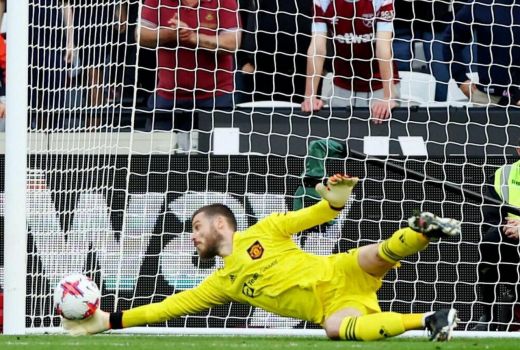 Biang Kerok Manchester United Kalah, David De Gea Cetak Rekor Buruk - GenPI.co