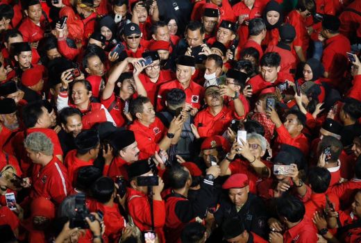 Ganjar Pranowo: Saya Nggak Enak Seolah Pukul-pukulan dengan Puan Maharani - GenPI.co