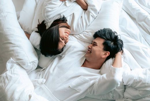 4 Teknik ini Ternyata Bikin Cairan Pria Tak Cepat Keluar Saat Hubungan Ranjang, Jangan Keliru - GenPI.co