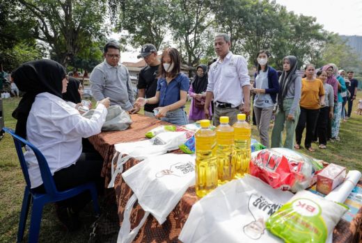 Bantu Warga Sembako, Gardu Ganjar Gelar Pasar Murah di Tangsel - GenPI.co