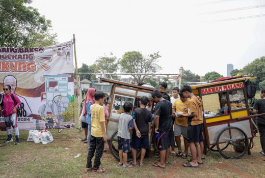 Bantu UMKM, Gardu Ganjar Gelar Makan Gratis 1.000 Porsi Bakso - GenPI.co