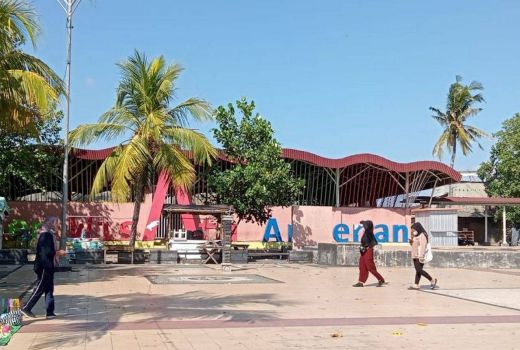 Tingkatkan Sektor Pariwisata, Lapak Kuliner Pantai Ampenan Direnovasi - GenPI.co