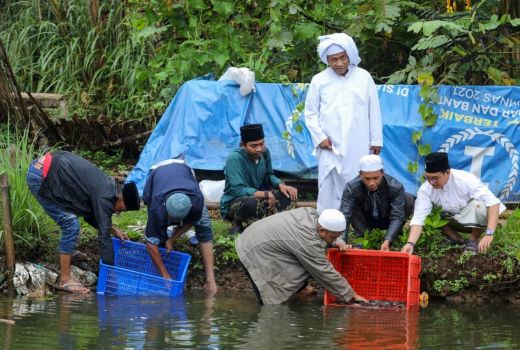 Canangkan Ekonomi Kreatif, Santri Dukung Ganjar Ternak dan Budi Daya Nila - GenPI.co